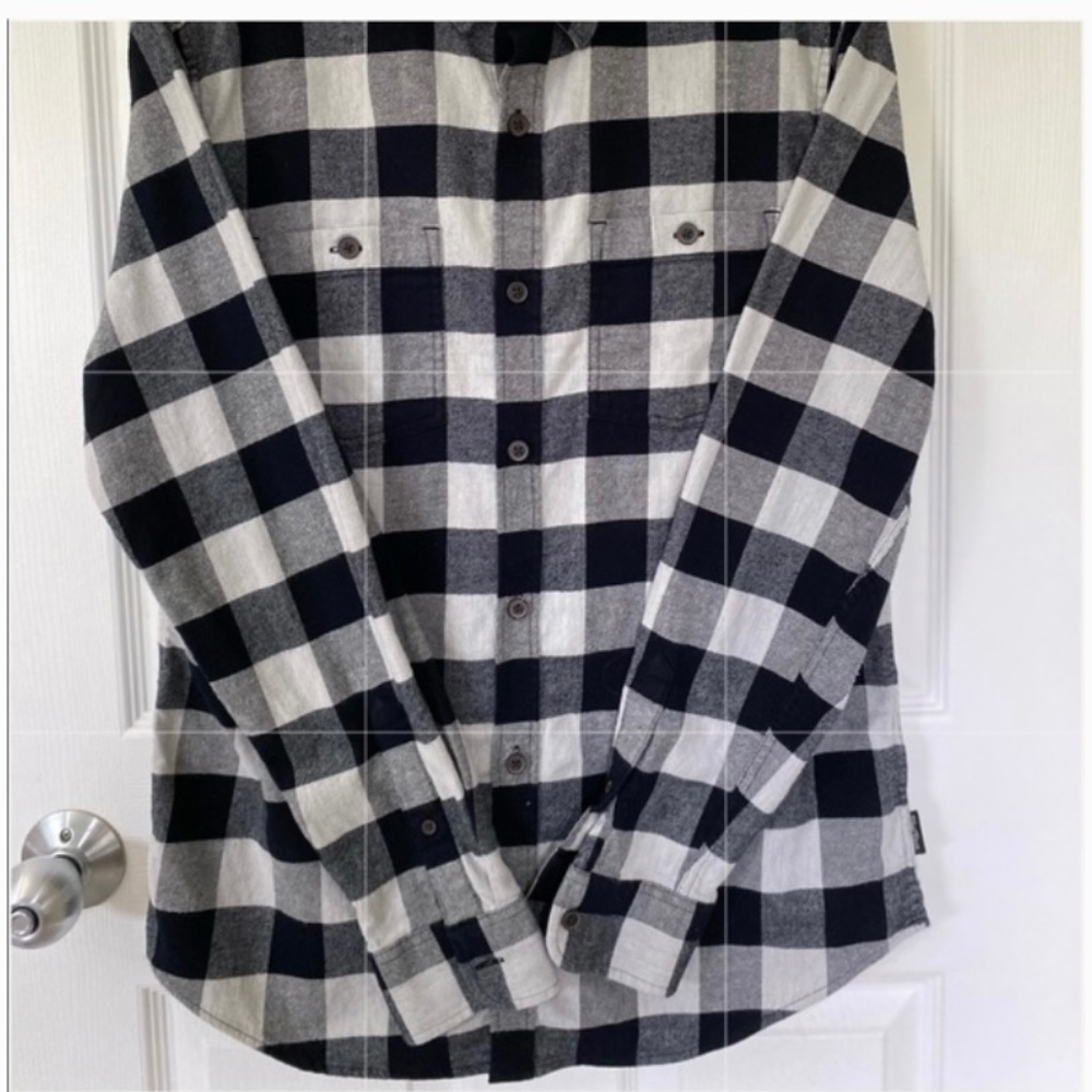 Wind River Black and White Flannel Shirt
